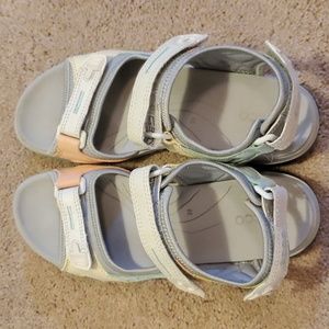 Ecco Women's VelcroSandals Size 8-8.5